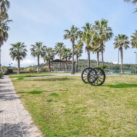 Lovely Apartment In Palmi פאלמי